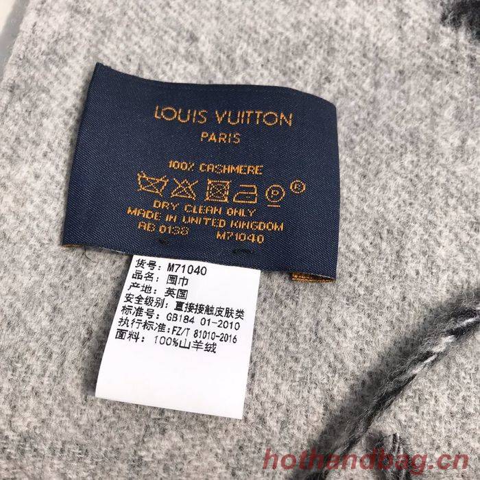 Louis Vuitton Scarf LV00046